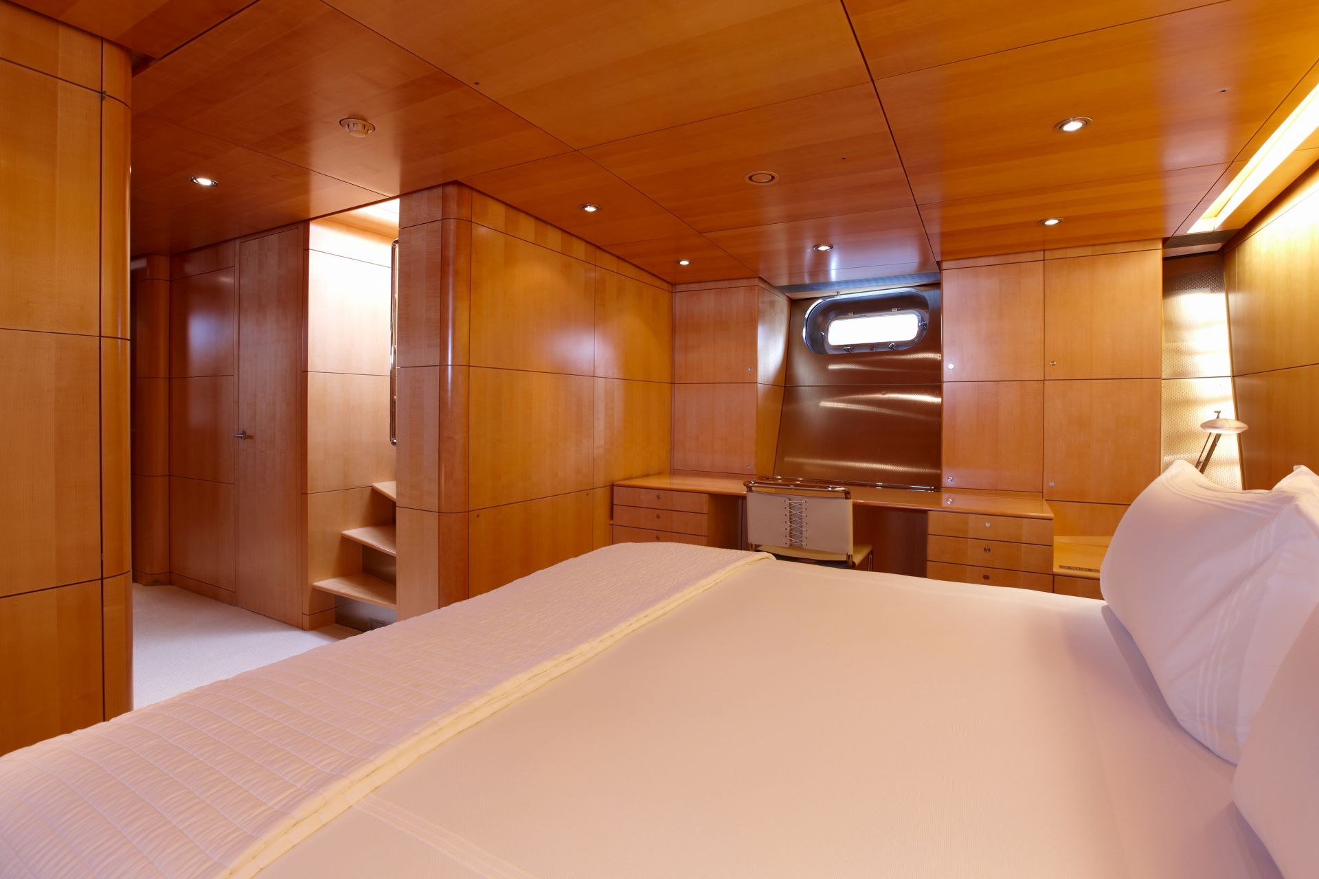 SEALEN B Guest Cabin Luxury Yacht Browser by CHARTERWORLD
